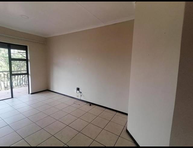 3 BEDROOM TOWNHOUSE FOR SALE IN SONNEVELD